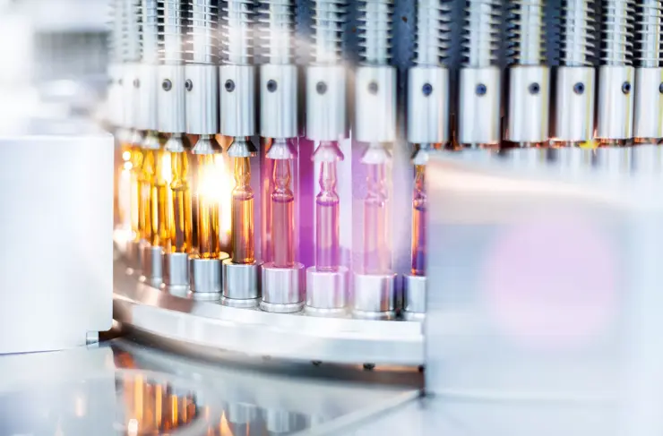 Optical control quality of a vials, pharmaceutical factory.Flare light