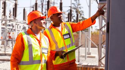 Wie ein Übertragungsnetzbetreiber ein widerstandsfähiges, anpassungsfähiges intelligentes Stromnetz aufbaut