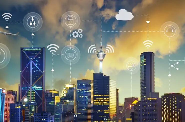 Ville intelligente avec services et icônes intelligents, Internet des objets, réseaux et concept de réalité augmentée