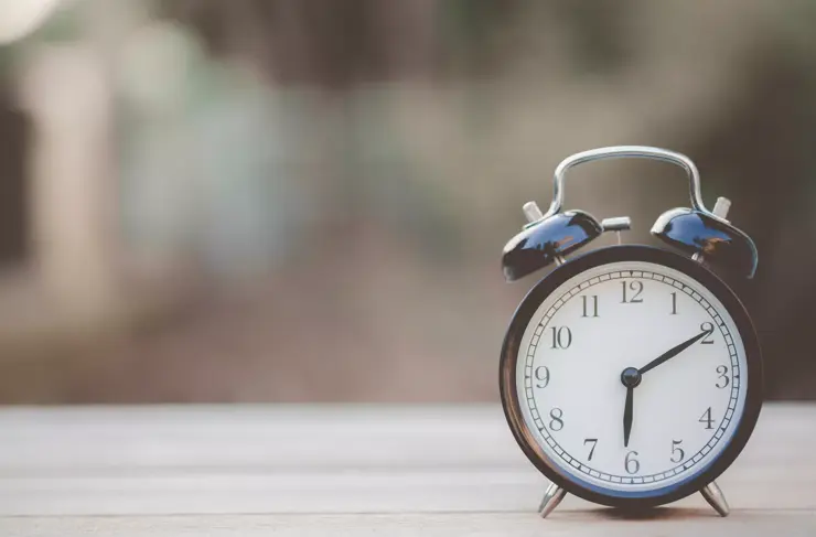 Lone-Alarm-Clock-Landscape-Six-Ten-PM