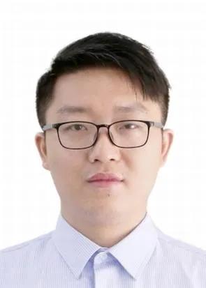 headshot of Alex Liu