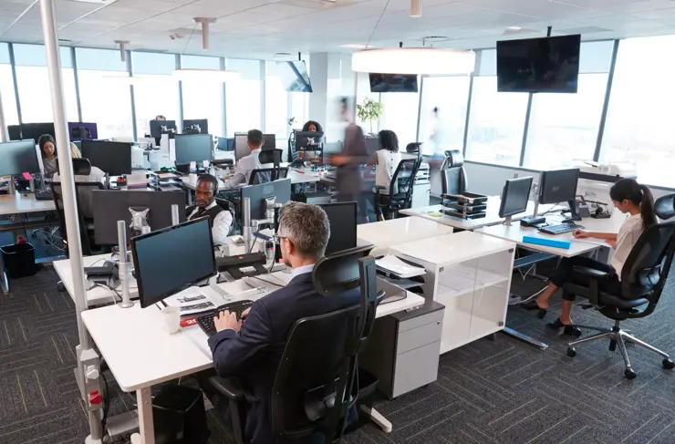 Open-Concept-Work-Environment-Workers
