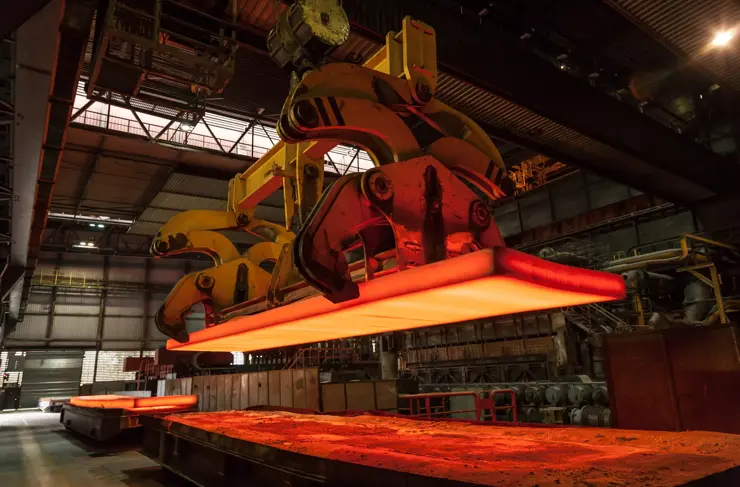 harsh-molten-industrial-working-conditions