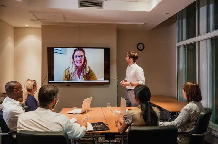 Team-Meeting-Video-Conference